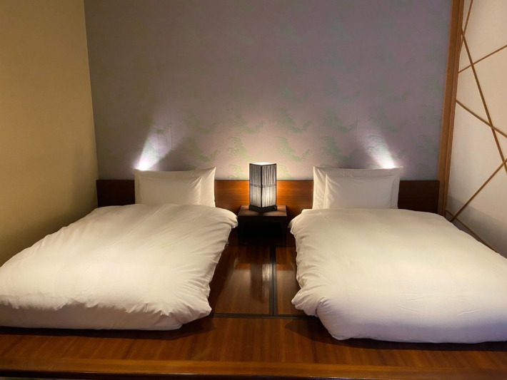 星のや京都 客室 ベッド