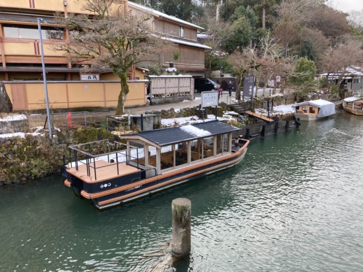 星のや京都まで行く宿泊者限定の舟
