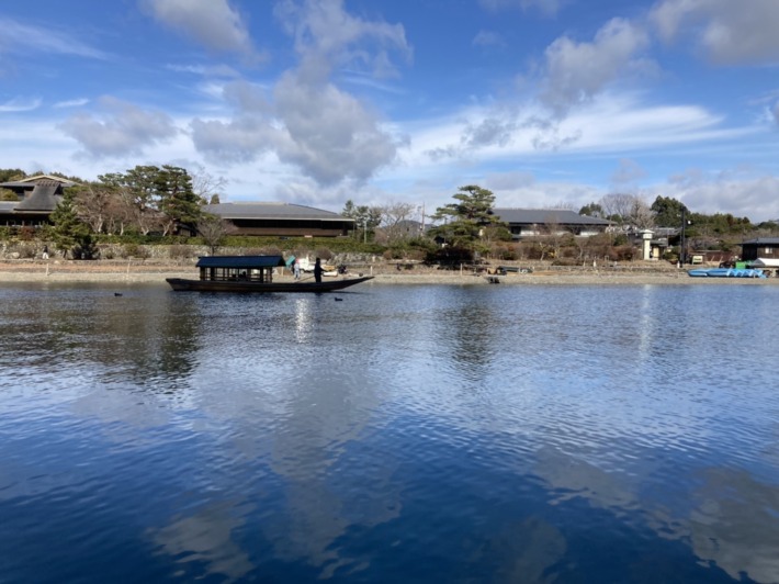星のや京都まで行く宿泊者限定の舟から見える景色