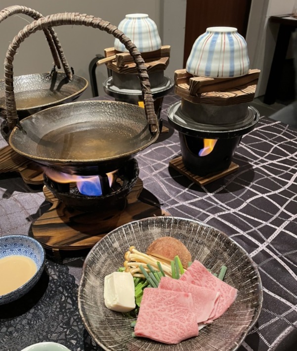 四季 YUZAWA QUATTRO 客室 藤 ダイニング 夕食 