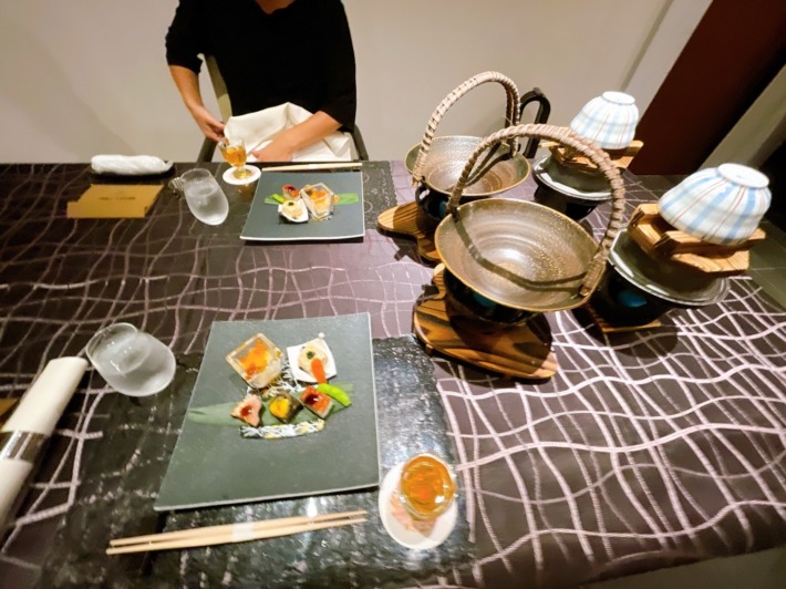 四季 YUZAWA QUATTRO 客室 藤 ダイニング 夕食