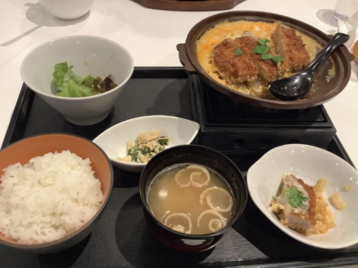 PLAZA annex Sakuraカフェ 夕食