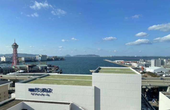 福岡サンパレスホテル&ホール 展望レストラン「LAPUTA」からの眺望