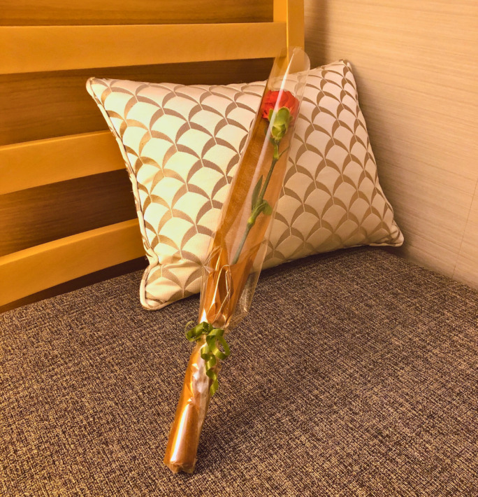 リーガロイヤルホテル京都 客室 スタッフから贈られたカーネーション